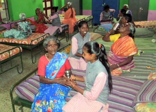 Indien: Gemeinsam statt einsam altern