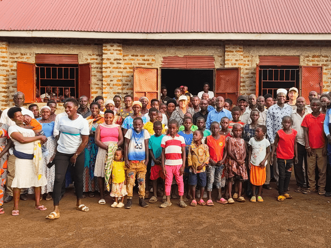 Uganda: Weiterverarbeitung dank Solarstrom