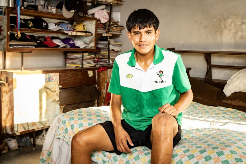 Porträt von Juan Daniel Roca Estrada, 15 Jahre alt, Schüler und Fußballspieler aus Santa Cruz.